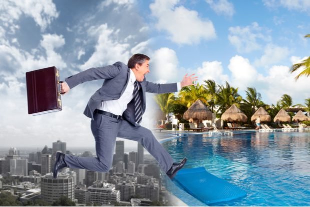 Zonder zorgen out of the office en into the pool